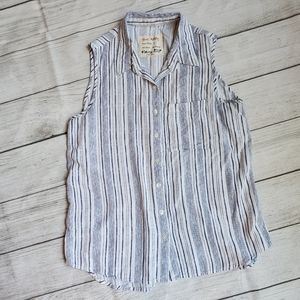 Women's sleeveless blouse
